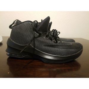 Nike Air Max Infuriate Mid Basketball Shoes